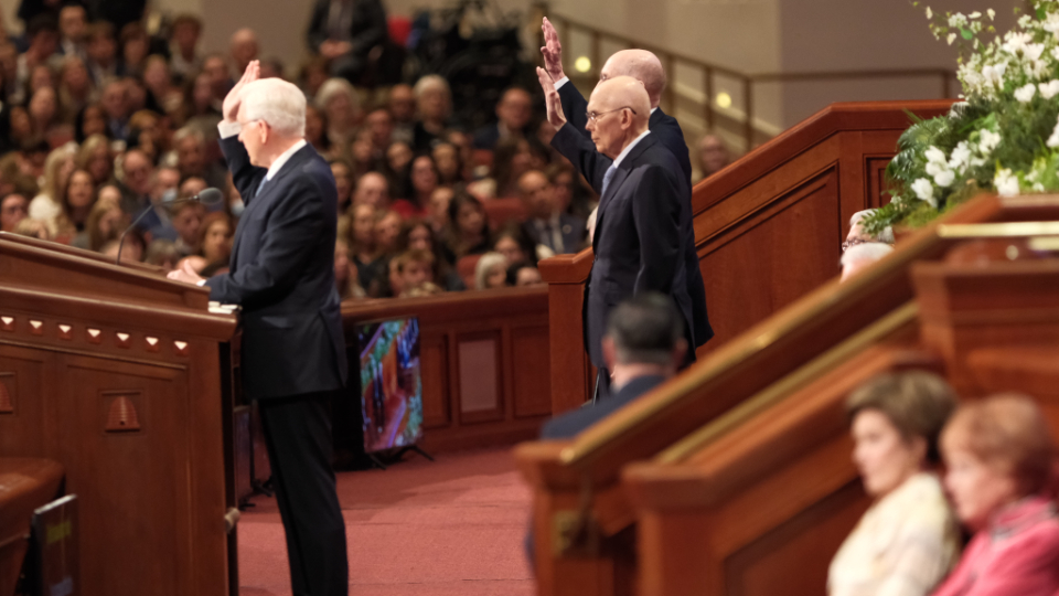 Dallin H. Oaks sustained as president of The Church of Jesus Christ of Latter-day Saints in solemn assembly during general conference